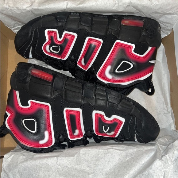 Yeezy 350 reflective size 8 worn uptempo crimson size 7